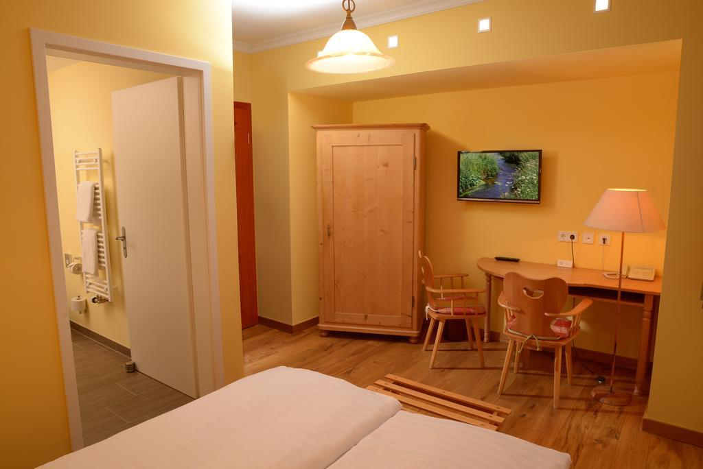 Landgasthof Haueis Marktleugast Szoba fotó